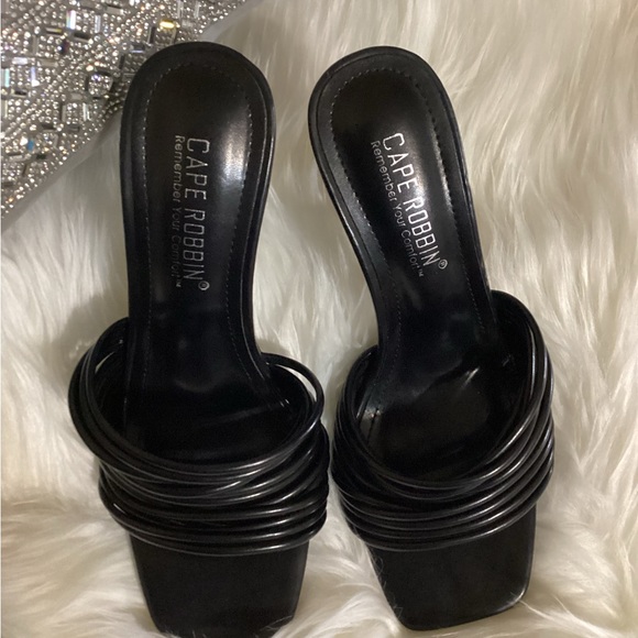 Cape Robbin black heels - Picture 5 of 10